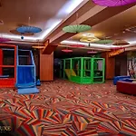 Deluxe Studio - By Yamaluxe