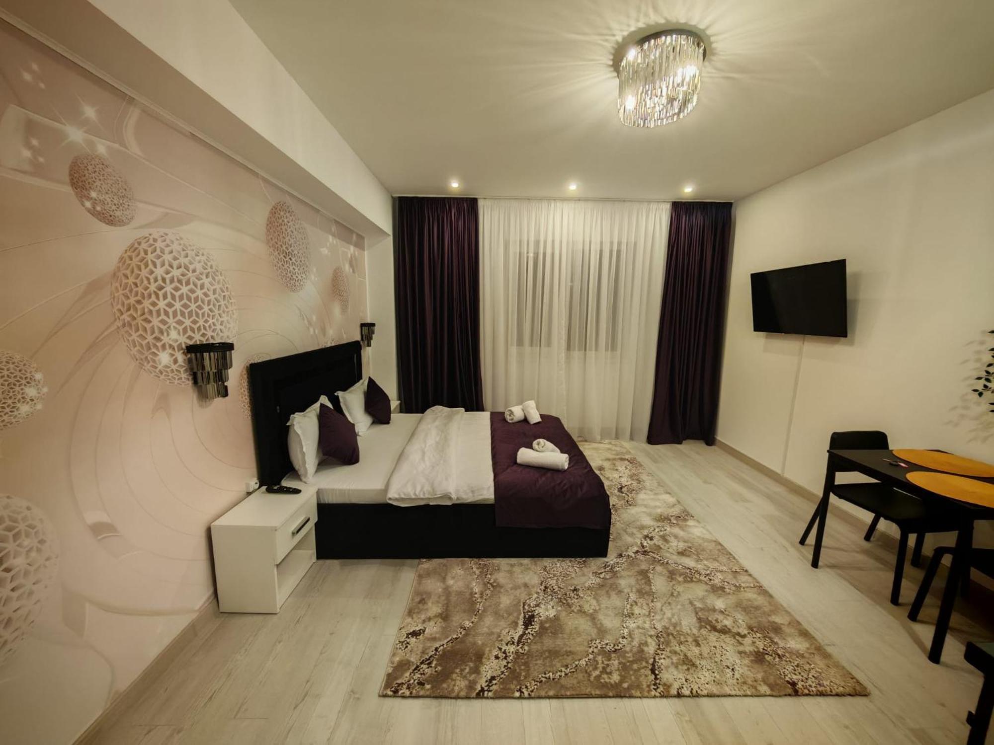 Deluxe - By Yamaluxe Bucureşti